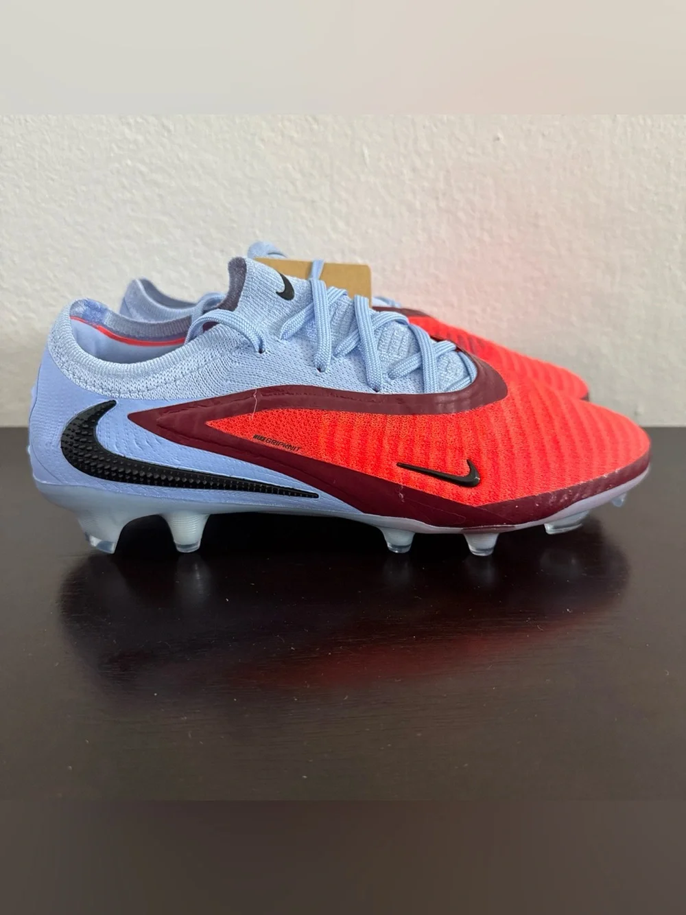 Nike vivid red